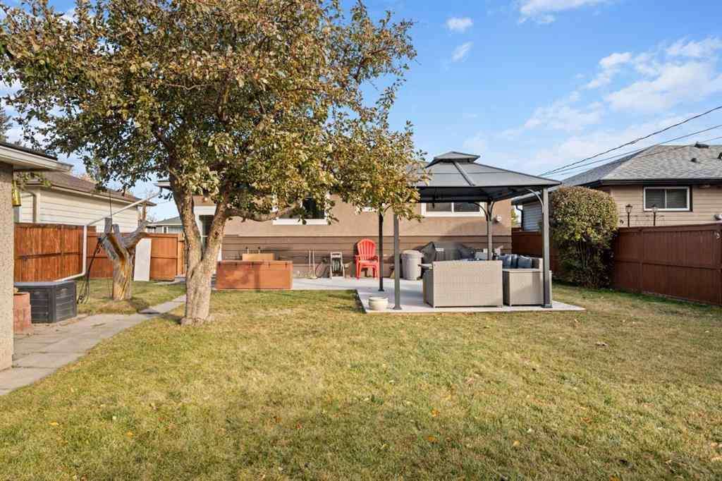 MLS® A2266991 - 2219 40 Street SE in Forest Lawn Calgary, Residential