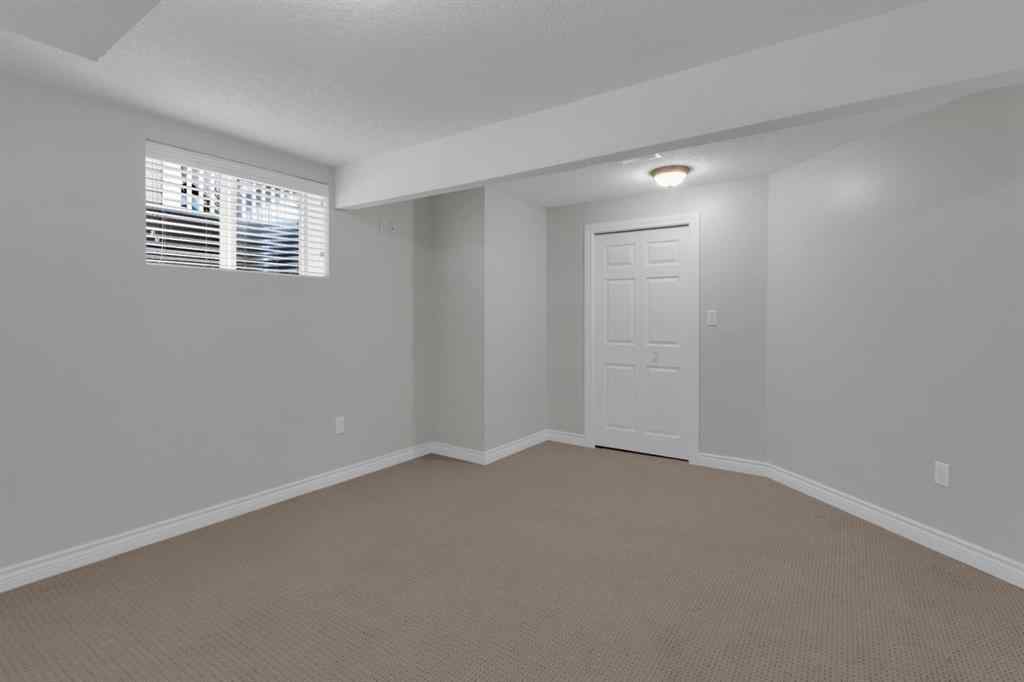 MLS® A2266992 - 26 Springbank Rise SW in Springbank Hill Calgary, Residential