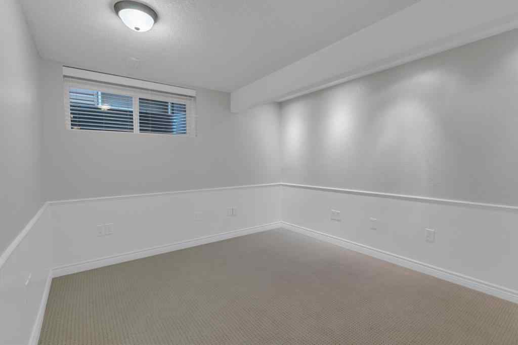 MLS® A2266992 - 26 Springbank Rise SW in Springbank Hill Calgary, Residential