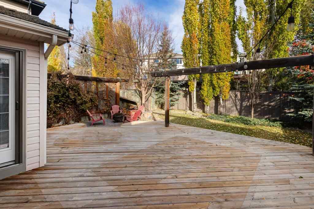 MLS® A2266992 - 26 Springbank Rise SW in Springbank Hill Calgary, Residential