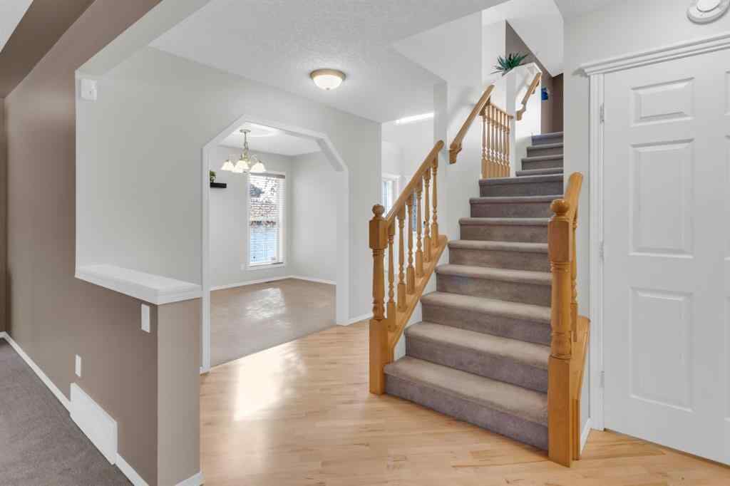 MLS® A2266992 - 26 Springbank Rise SW in Springbank Hill Calgary, Residential