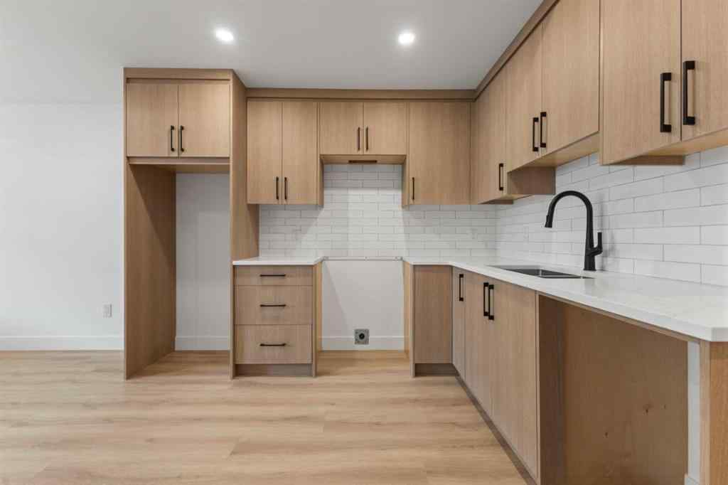 MLS® A2266997 - 5007 21 Avenue NW in Montgomery Calgary, Residential