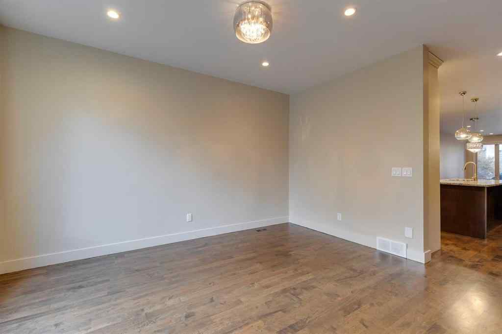 MLS® A2267002 - 2413 36 Street SW in Killarney/Glengarry Calgary, Residential