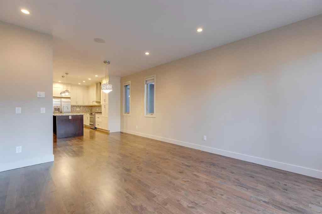 MLS® A2267002 - 2413 36 Street SW in Killarney/Glengarry Calgary, Residential