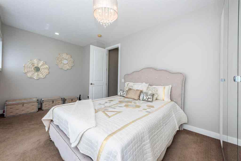 MLS® A2267005 - 44 savanna Road NE in Saddle Ridge Calgary, Residential