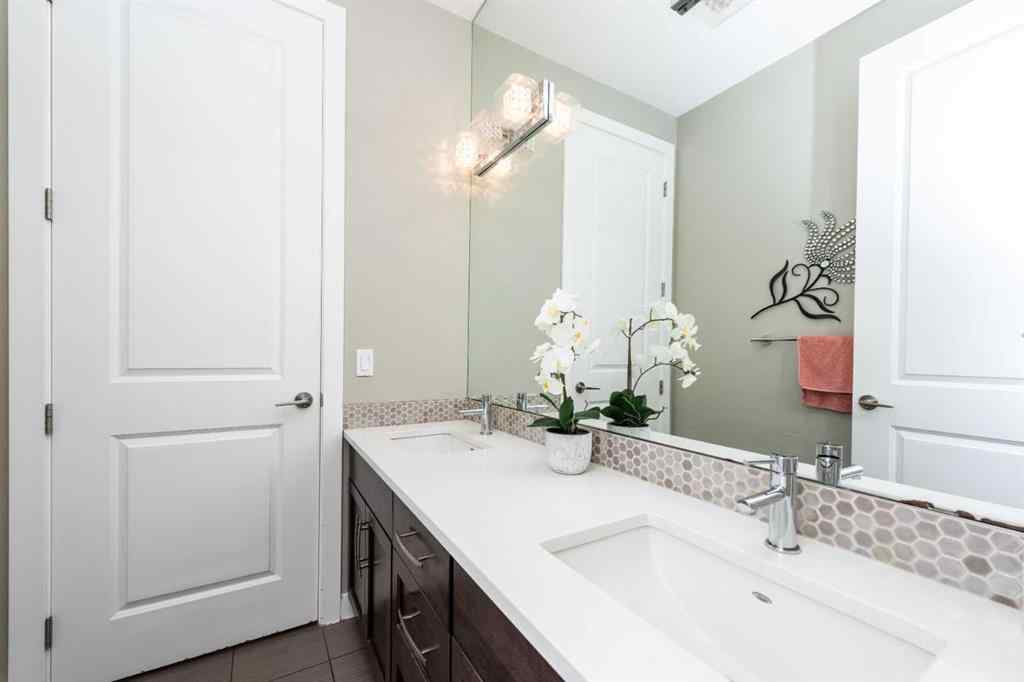 MLS® A2267005 - 44 savanna Road NE in Saddle Ridge Calgary, Residential