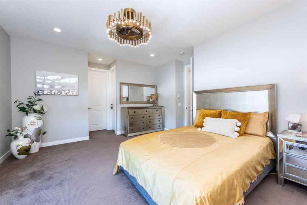 MLS® A2267005 - 44 savanna Road NE in Saddle Ridge Calgary, Residential