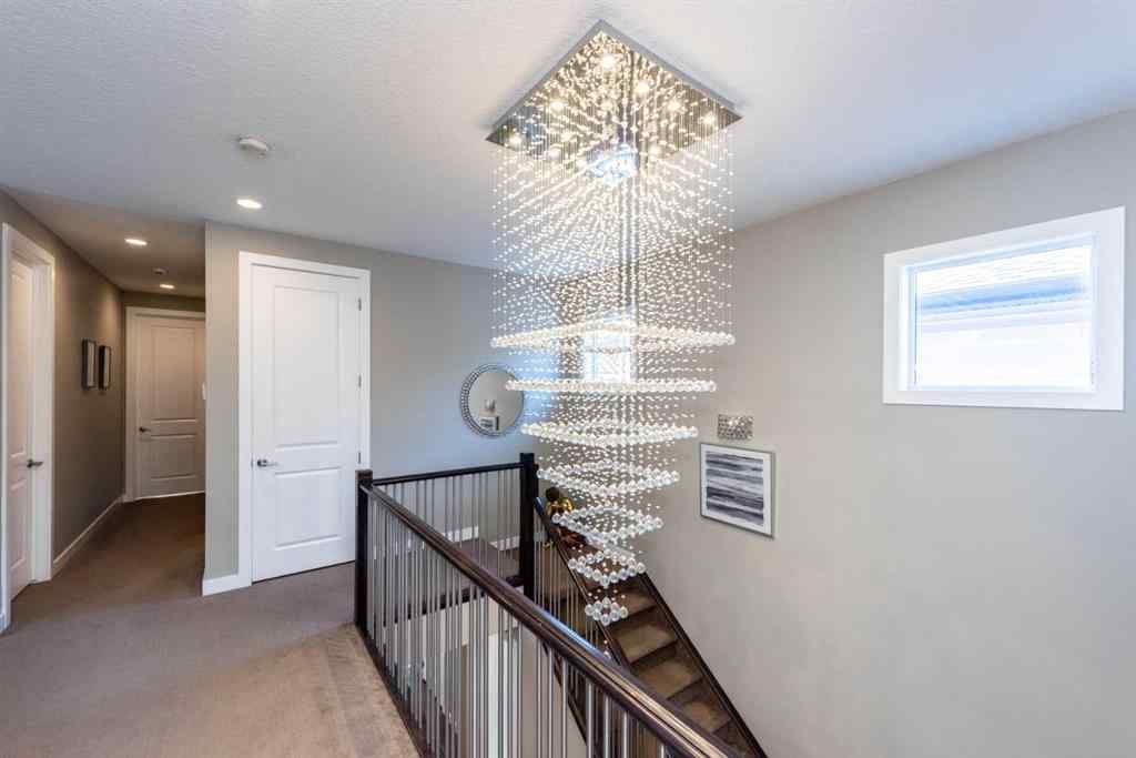 MLS® A2267005 - 44 savanna Road NE in Saddle Ridge Calgary, Residential