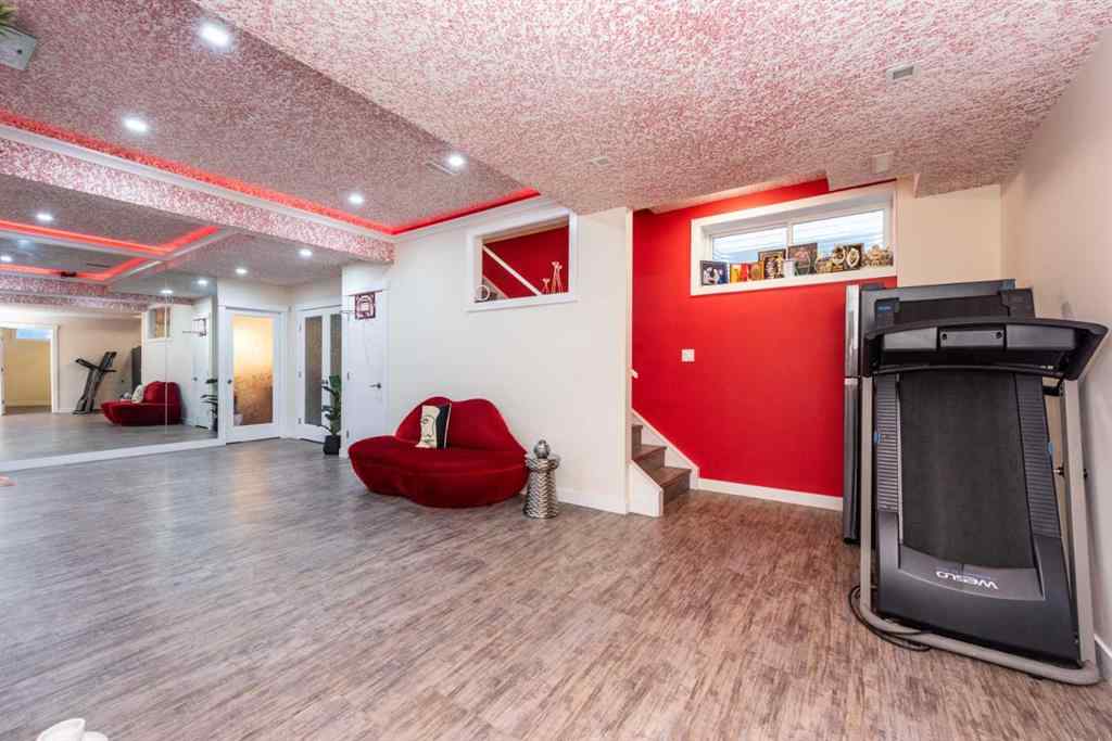 MLS® A2267005 - 44 savanna Road NE in Saddle Ridge Calgary, Residential