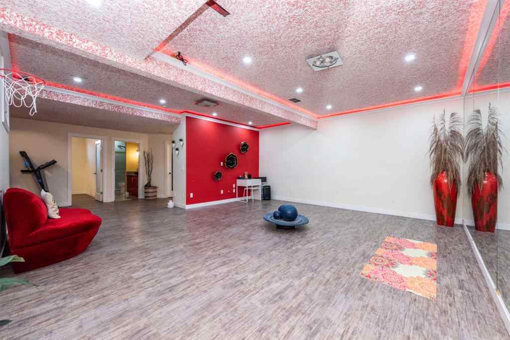 MLS® A2267005 - 44 savanna Road NE in Saddle Ridge Calgary, Residential