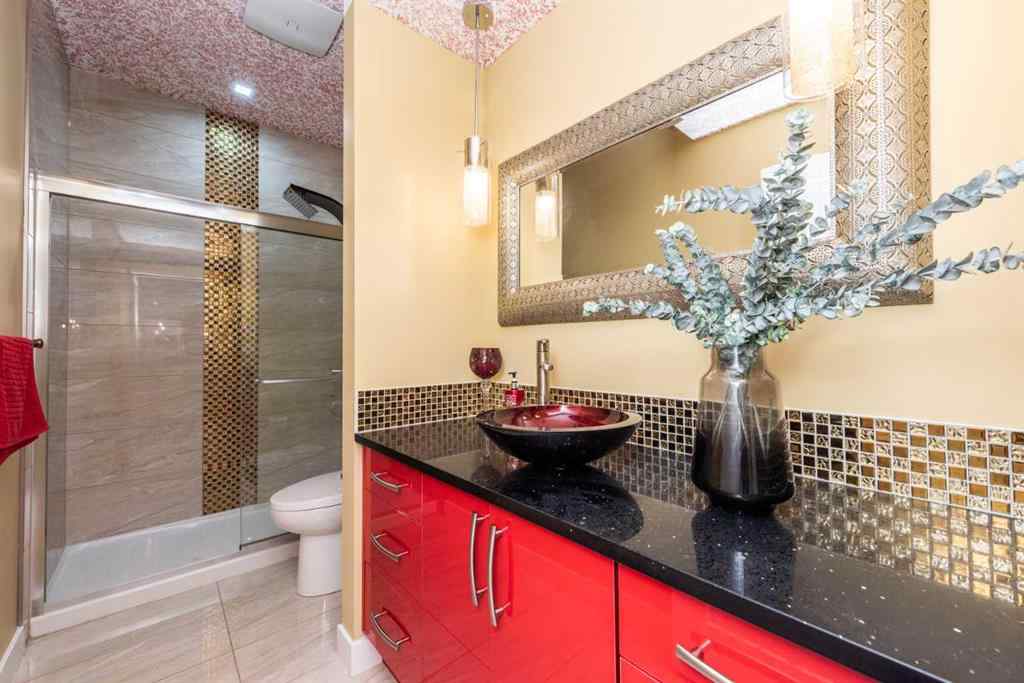 MLS® A2267005 - 44 savanna Road NE in Saddle Ridge Calgary, Residential