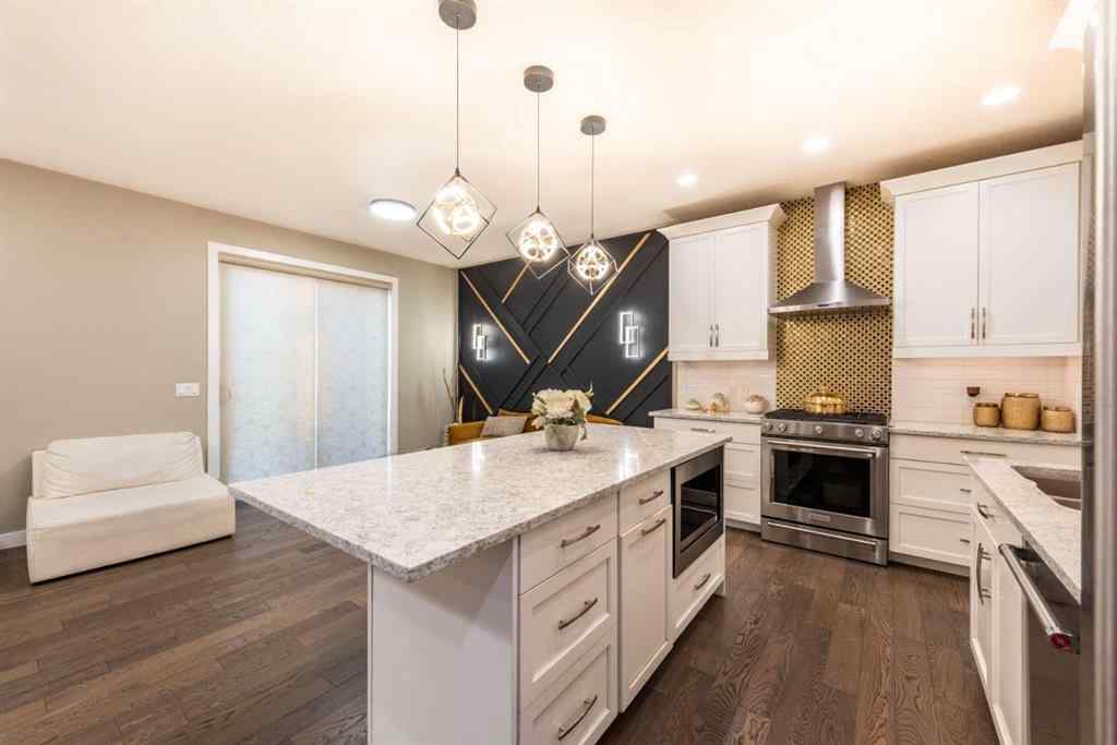 MLS® A2267005 - 44 savanna Road NE in Saddle Ridge Calgary, Residential