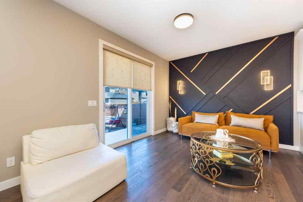MLS® A2267005 - 44 savanna Road NE in Saddle Ridge Calgary, Residential
