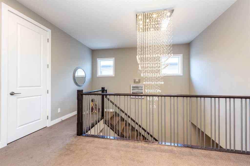MLS® A2267005 - 44 savanna Road NE in Saddle Ridge Calgary, Residential
