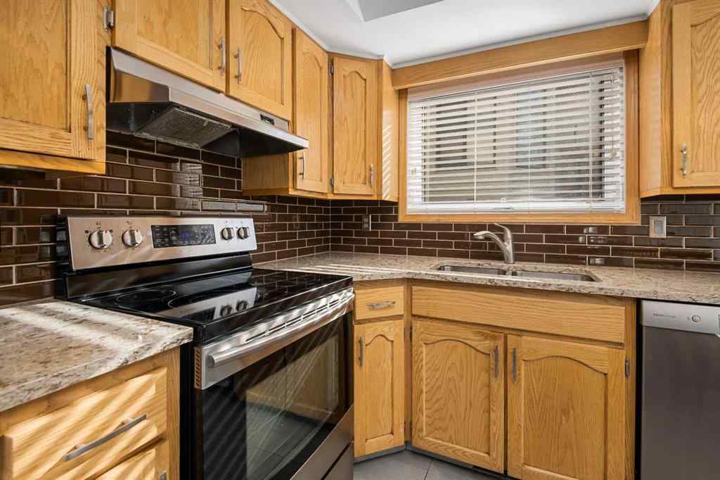 MLS® A2267009 - 95 Macewan Meadow Way NW in MacEwan Glen Calgary, Residential