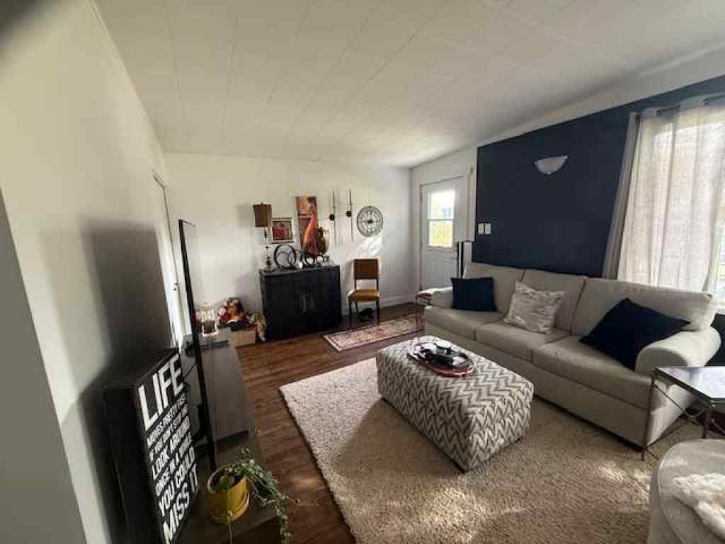 MLS® A2267011 - 204B 9 Avenue SE in Huntington Drumheller, Residential