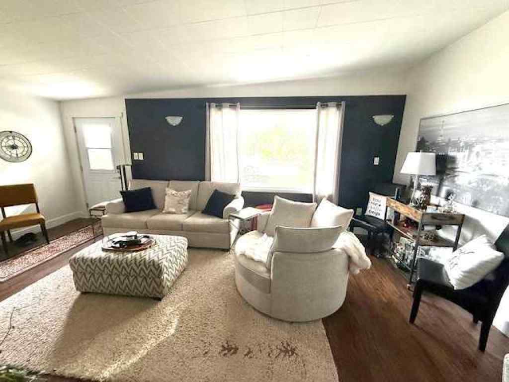 MLS® A2267011 - 204B 9 Avenue SE in Huntington Drumheller, Residential