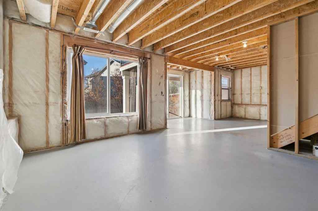 MLS® A2267012 - 34 Kingsland Close  in Kings Heights Airdrie, Residential