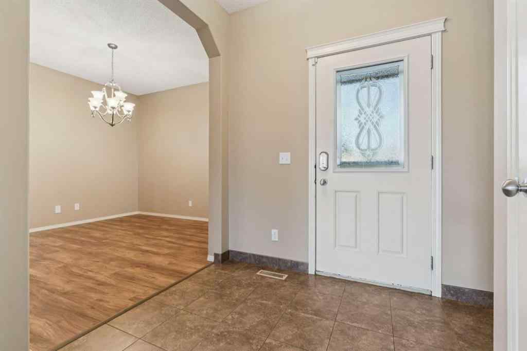 MLS® A2267012 - 34 Kingsland Close  in Kings Heights Airdrie, Residential