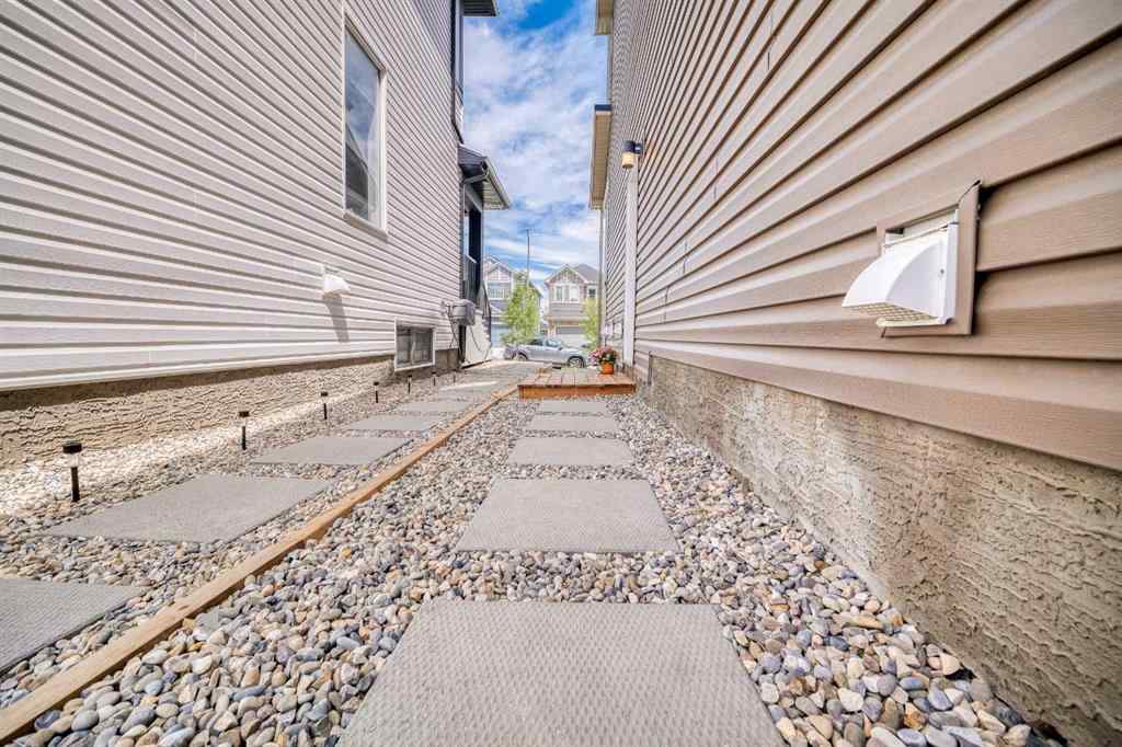 MLS® A2267013 - 156 Ambleside Crescent NW in Moraine Calgary, Residential