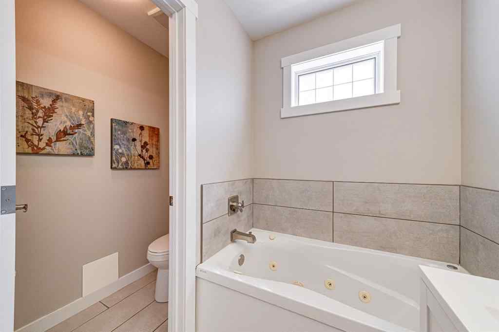 MLS® A2267019 - 2938 214 Street  in NONE Bellevue, Residential