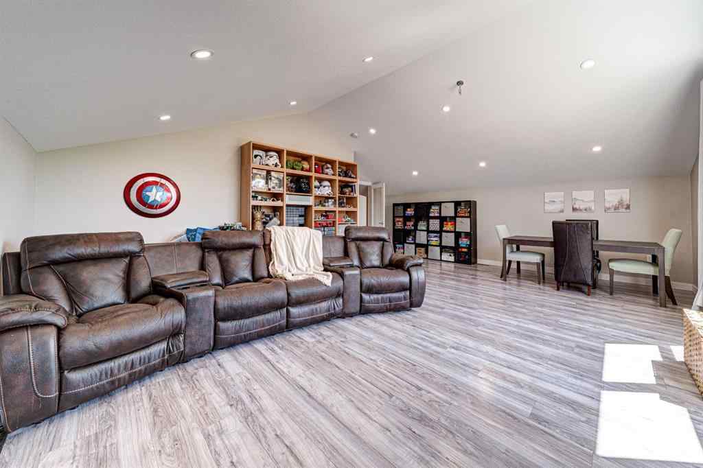 MLS® A2267019 - 2938 214 Street  in NONE Bellevue, Residential