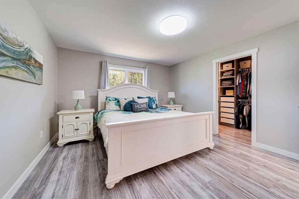 MLS® A2267019 - 2938 214 Street  in NONE Bellevue, Residential