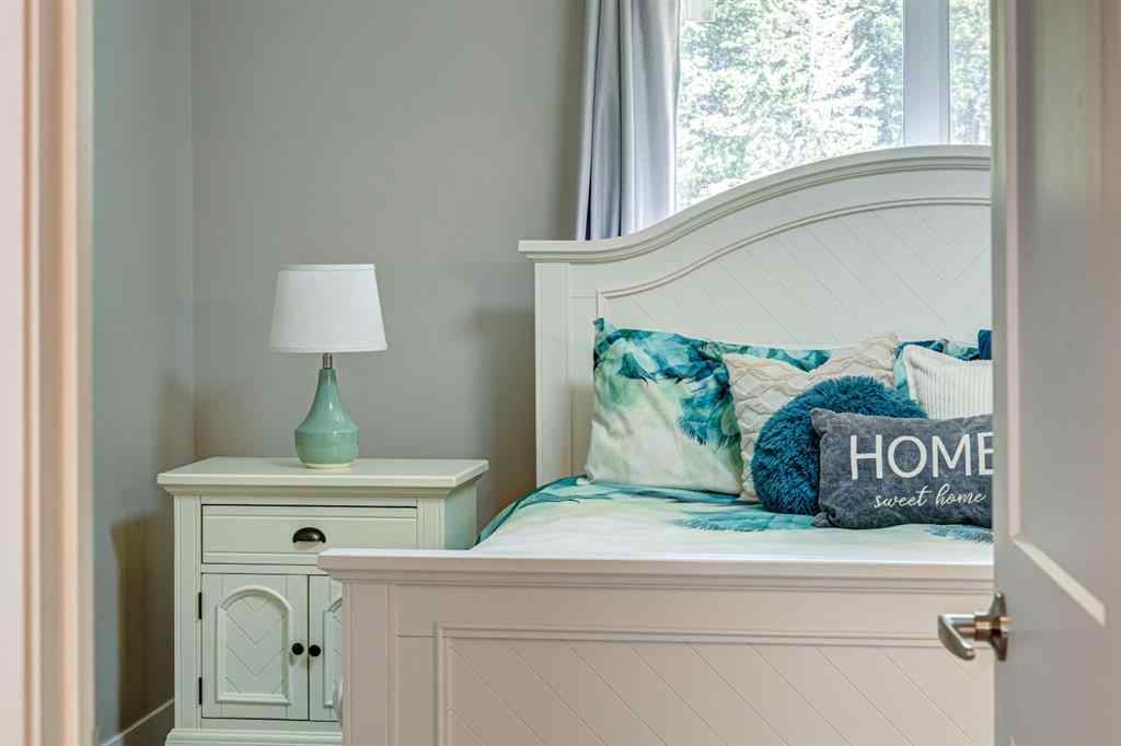 MLS® A2267019 - 2938 214 Street  in NONE Bellevue, Residential