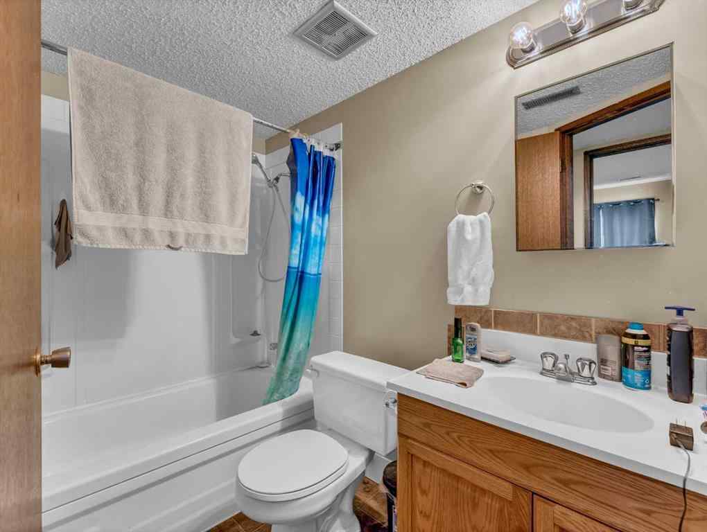 MLS® A2267021 - 39 Cairns Way SE in Crestwood-Norwood Medicine Hat, Multi-Family