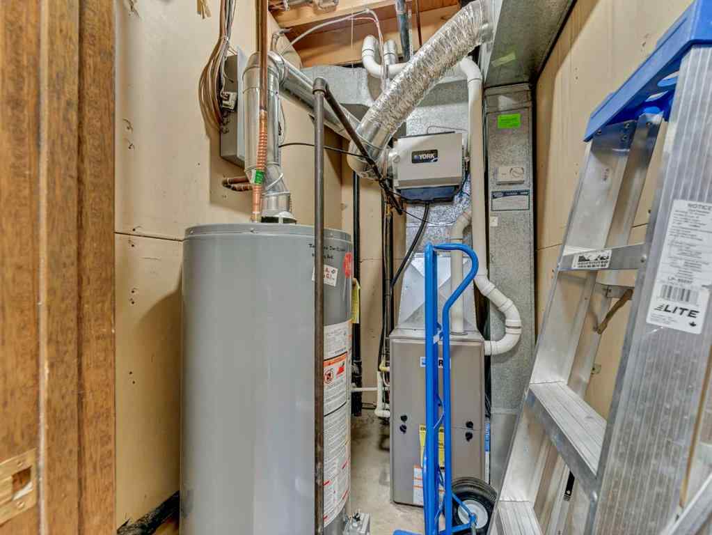 MLS® A2267021 - 39 Cairns Way SE in Crestwood-Norwood Medicine Hat, Multi-Family