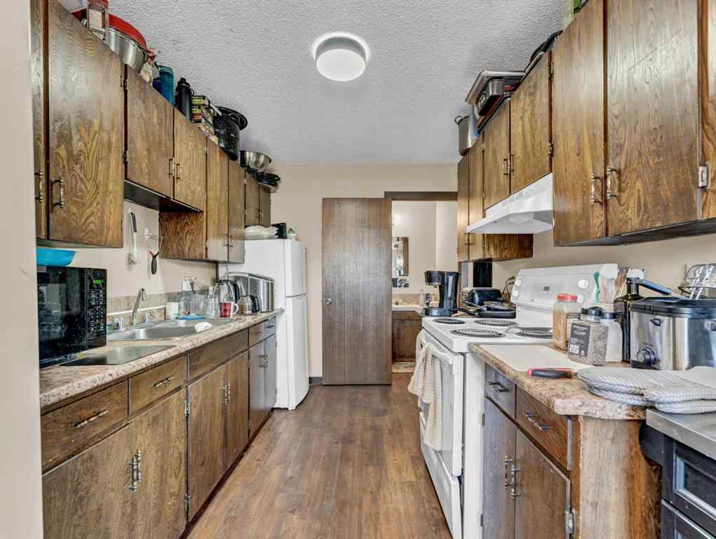 MLS® A2267021 - 39 Cairns Way SE in Crestwood-Norwood Medicine Hat, Multi-Family