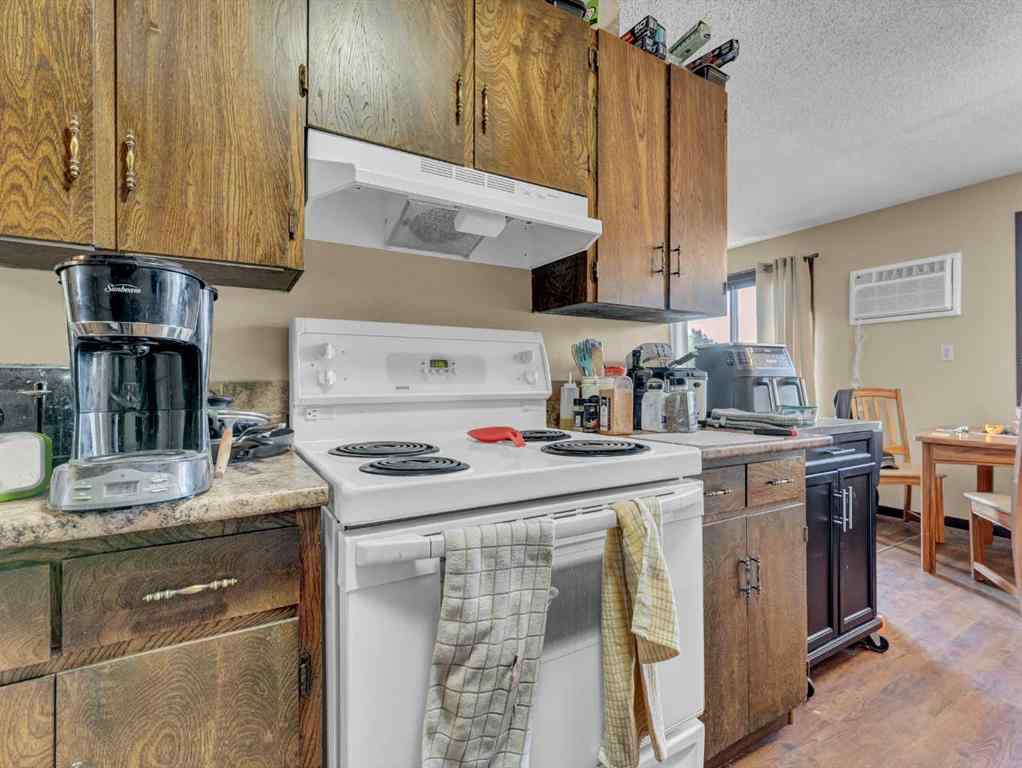 MLS® A2267021 - 39 Cairns Way SE in Crestwood-Norwood Medicine Hat, Multi-Family