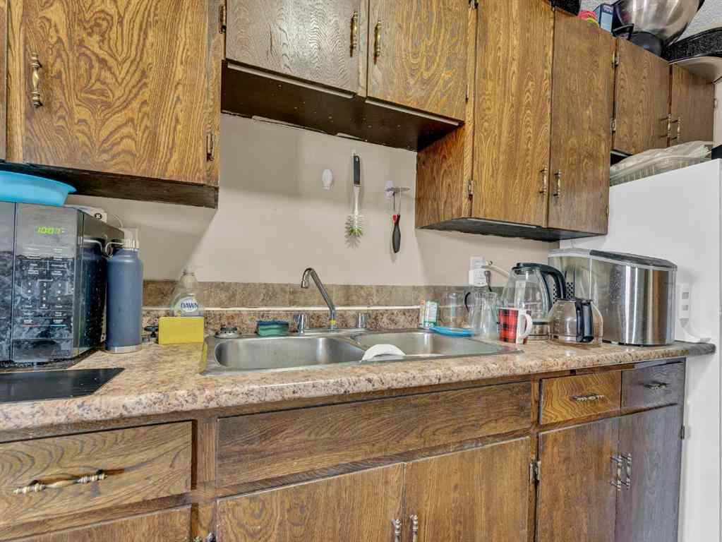 MLS® A2267021 - 39 Cairns Way SE in Crestwood-Norwood Medicine Hat, Multi-Family