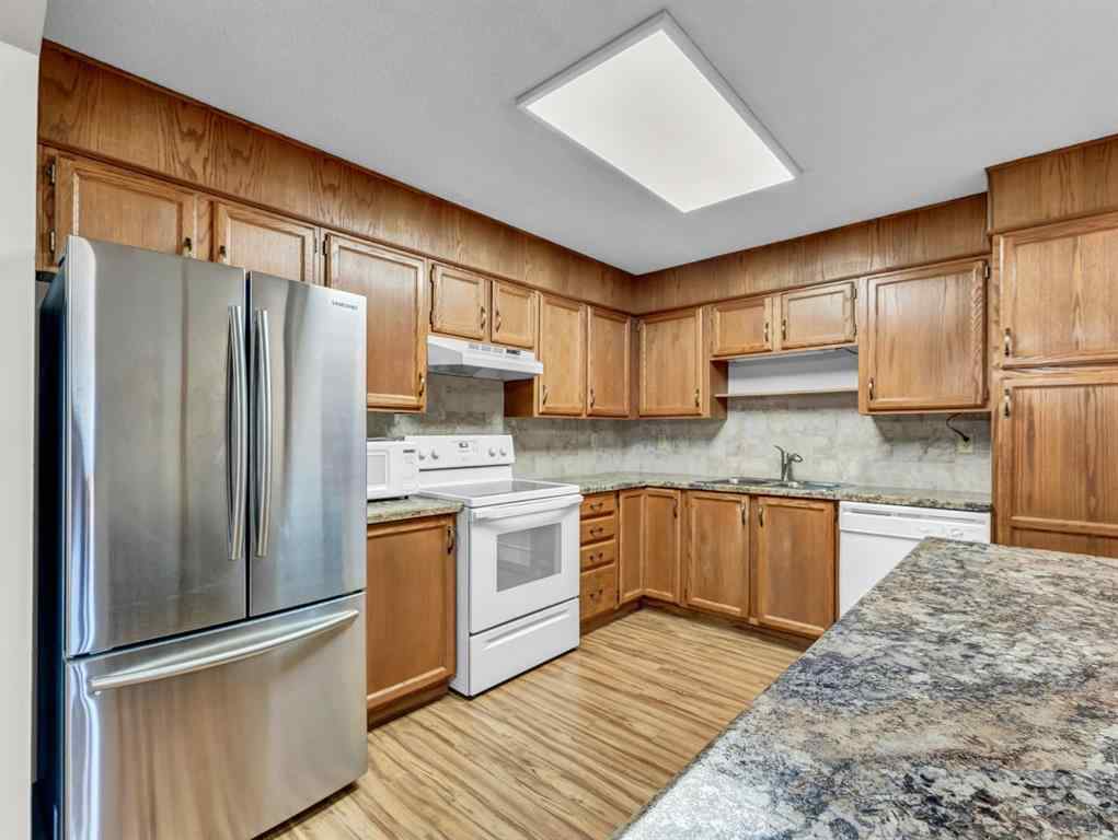 MLS® A2267030 - Unit #107 3090 15 Avenue SE in Southview-Park Meadows Medicine Hat, Residential