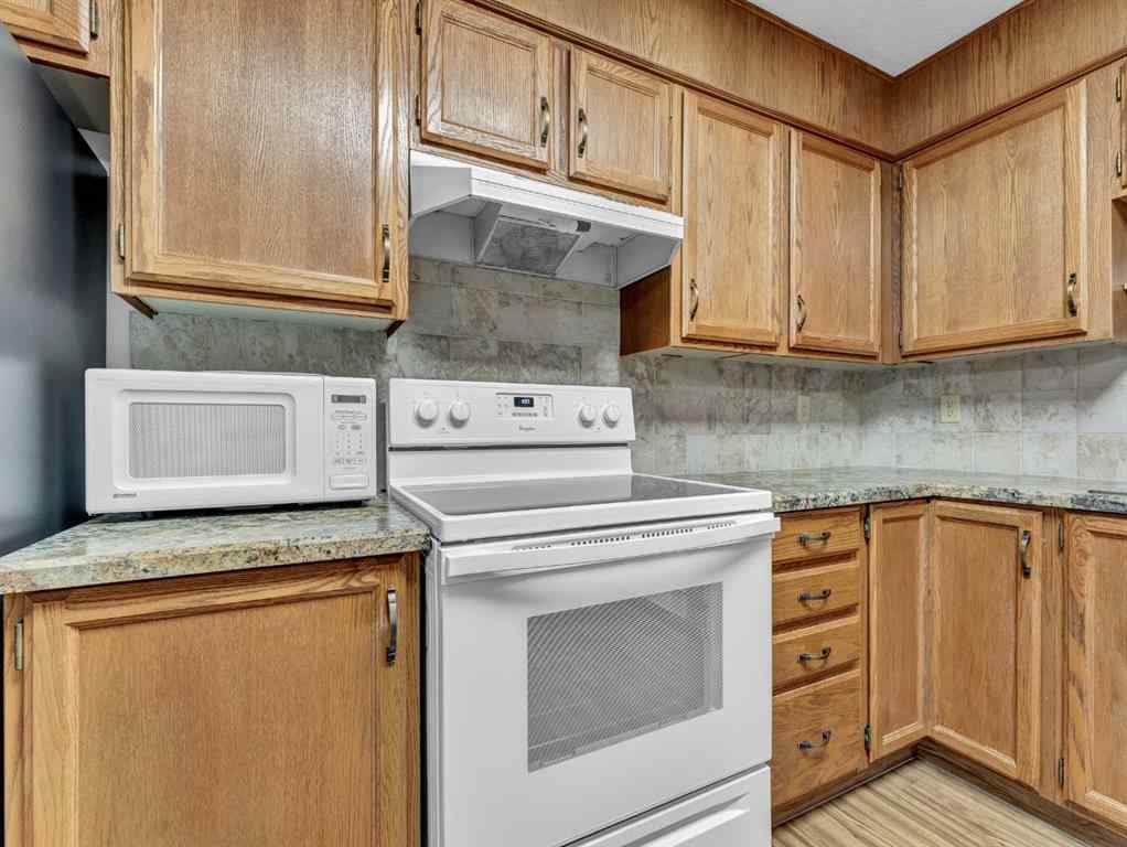 MLS® A2267030 - Unit #107 3090 15 Avenue SE in Southview-Park Meadows Medicine Hat, Residential