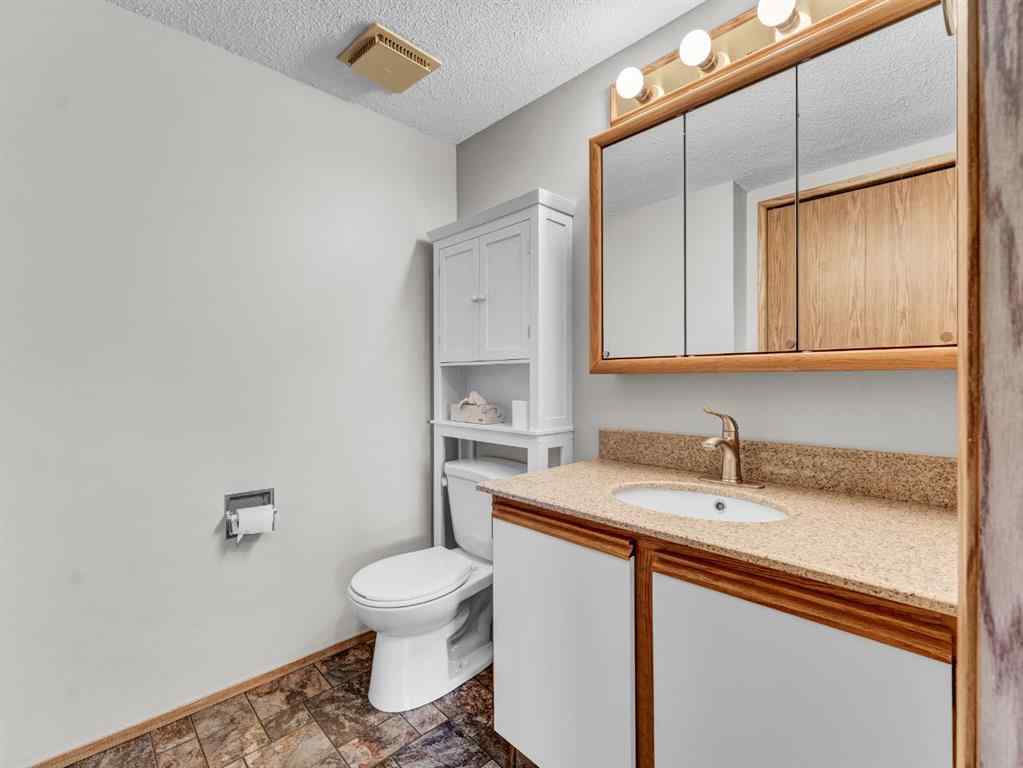MLS® A2267030 - Unit #107 3090 15 Avenue SE in Southview-Park Meadows Medicine Hat, Residential