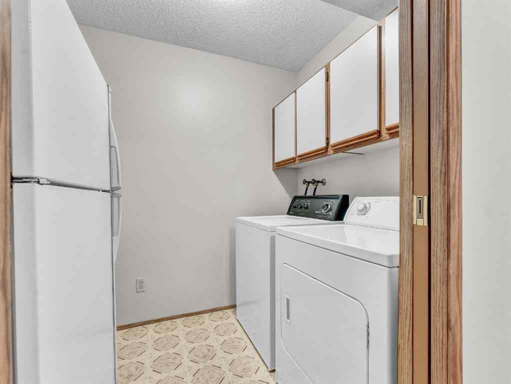 MLS® A2267030 - Unit #107 3090 15 Avenue SE in Southview-Park Meadows Medicine Hat, Residential