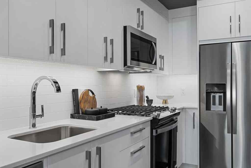 MLS® # A2267035 - Unit #333 110 18A Street NW in West Hillhurst Calgary, Residential Open Houses