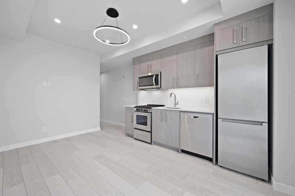 MLS® A2267036 - Unit #209 110 18A Street NW in West Hillhurst Calgary, Residential