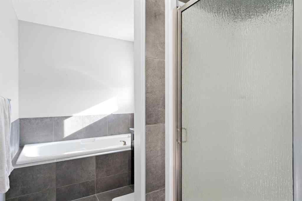 MLS® A2267046 - 105 Everhollow Rise SW in Evergreen Calgary, Residential