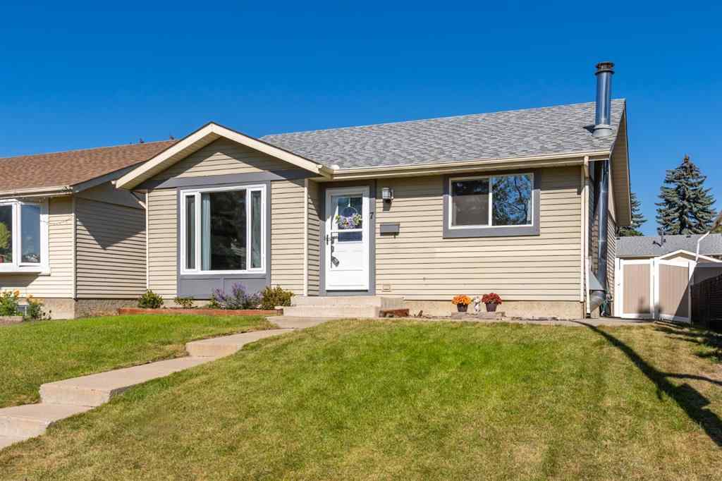 MLS® A2267050 - 7 Erin Park Bay SE in Erin Woods Calgary, Residential