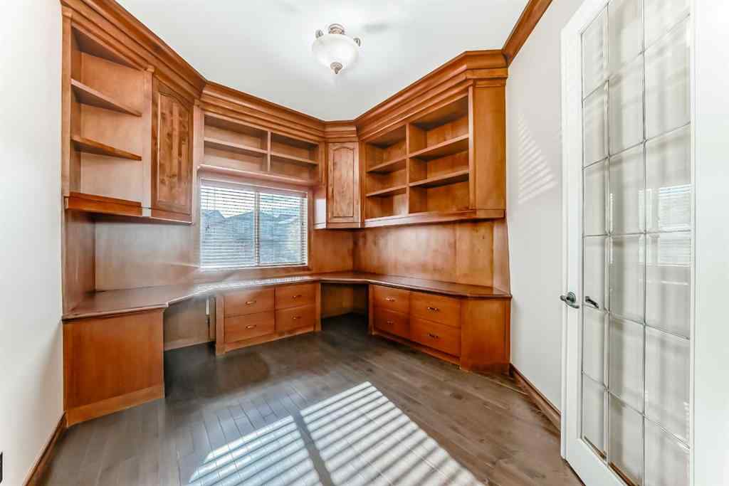 MLS® A2267052 - 157 Everoak Park SW in Evergreen Calgary, Residential