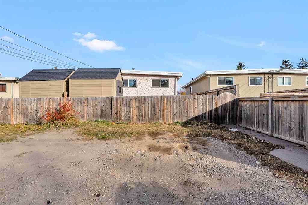 MLS® A2267053 - 10831 5 Street SW in Southwood Calgary, Residential