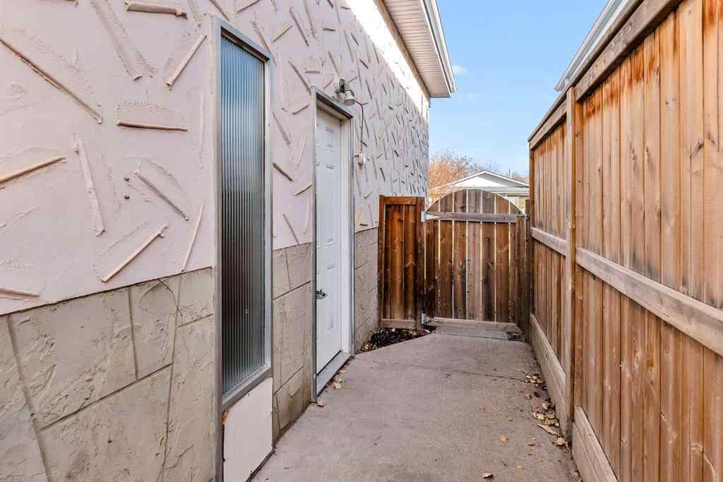 MLS® A2267053 - 10831 5 Street SW in Southwood Calgary, Residential