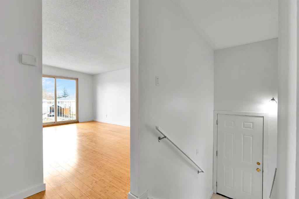 MLS® A2267053 - 10831 5 Street SW in Southwood Calgary, Residential