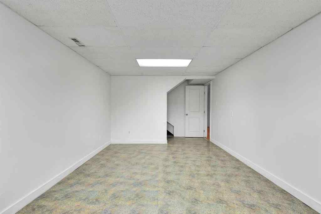 MLS® A2267053 - 10831 5 Street SW in Southwood Calgary, Residential