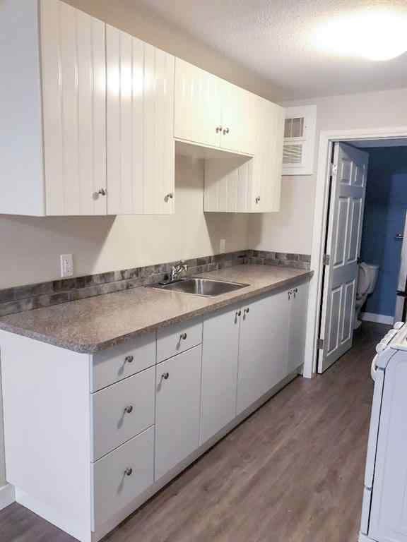 MLS® A2267055 - 40 Fern Road  in Fairview Red Deer, Residential