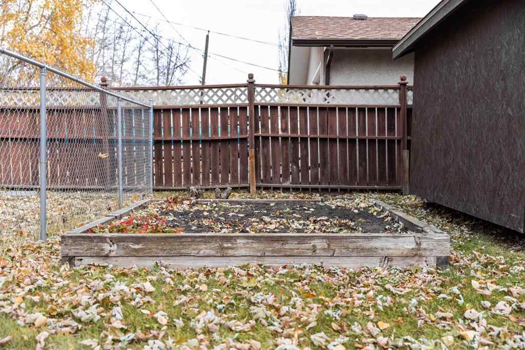 MLS® A2267055 - 40 Fern Road  in Fairview Red Deer, Residential
