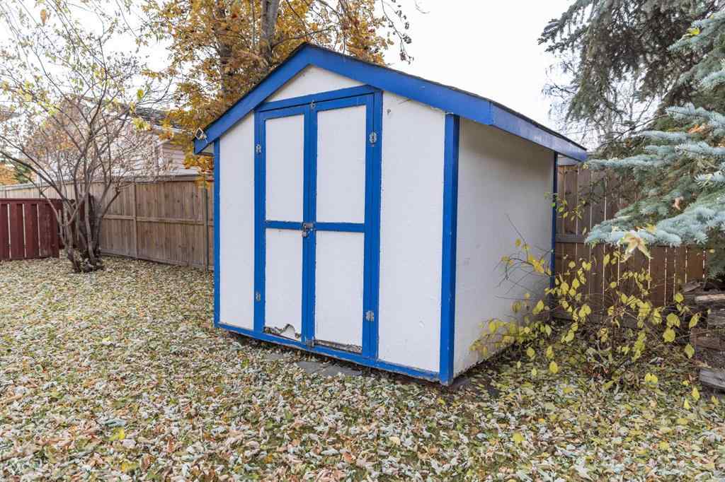 MLS® A2267055 - 40 Fern Road  in Fairview Red Deer, Residential