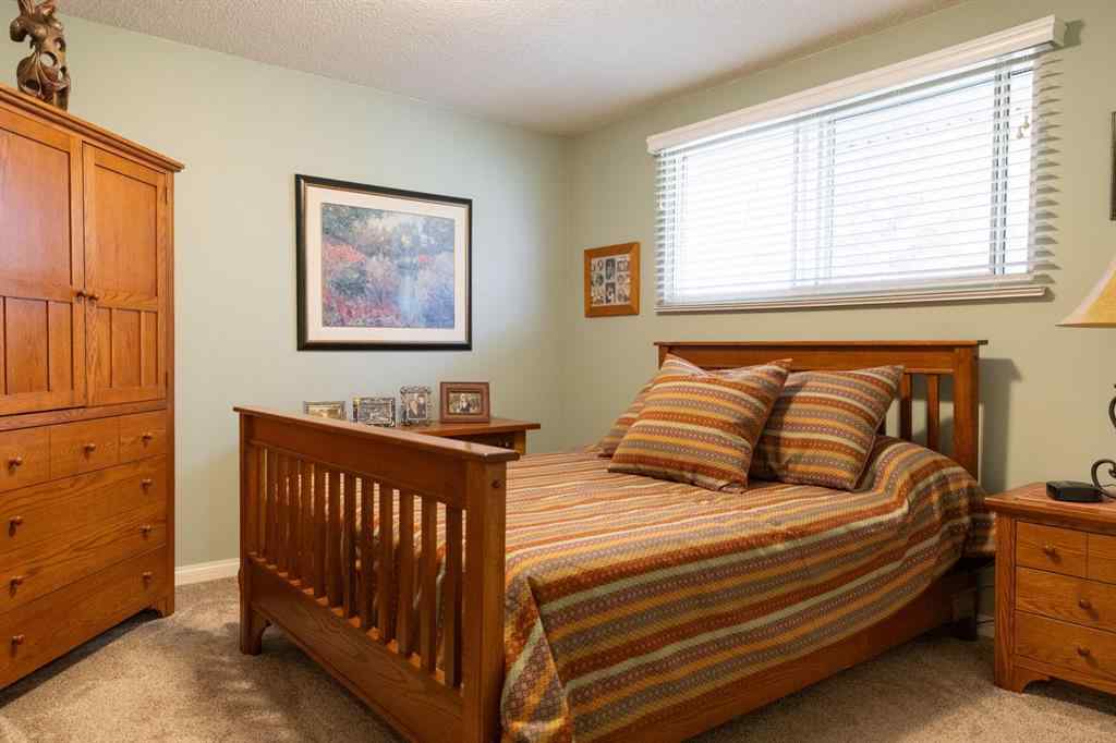 MLS® A2267055 - 40 Fern Road  in Fairview Red Deer, Residential